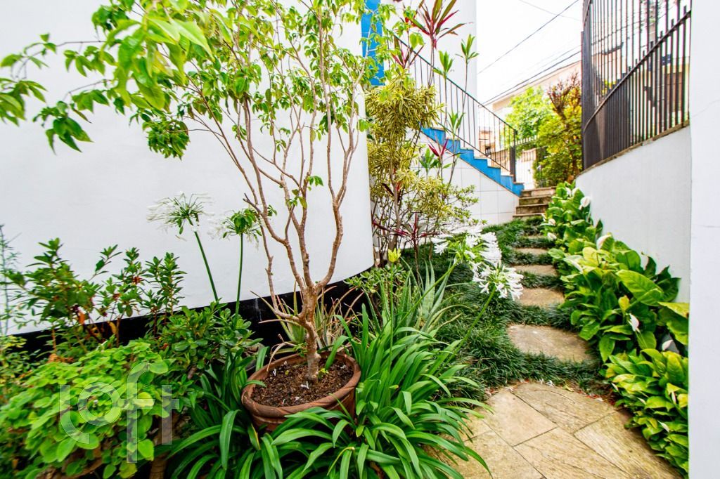 Casa à venda com 4 quartos, 244m² - Foto 26