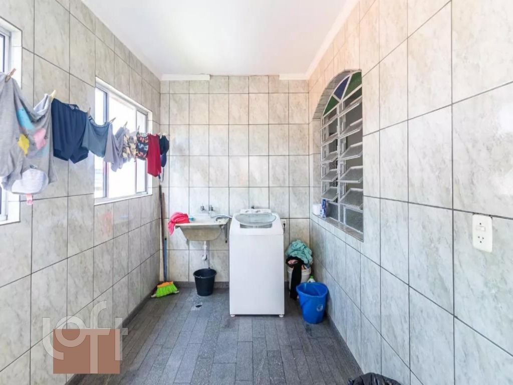 Casa à venda com 4 quartos, 200m² - Foto 23