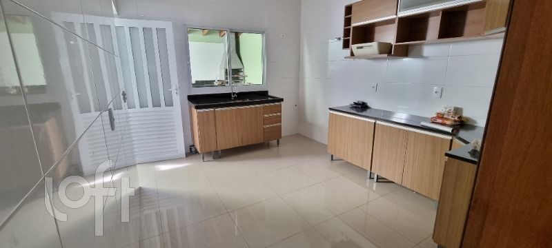 Casa à venda com 3 quartos, 129m² - Foto 3