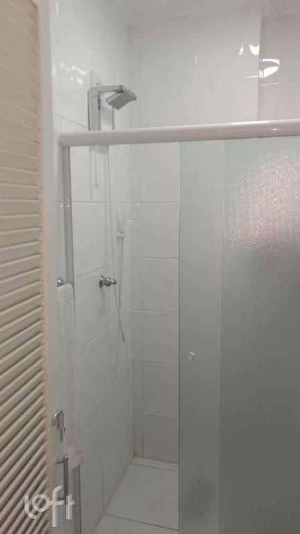 Apartamento à venda com 2 quartos, 64m² - Foto 2