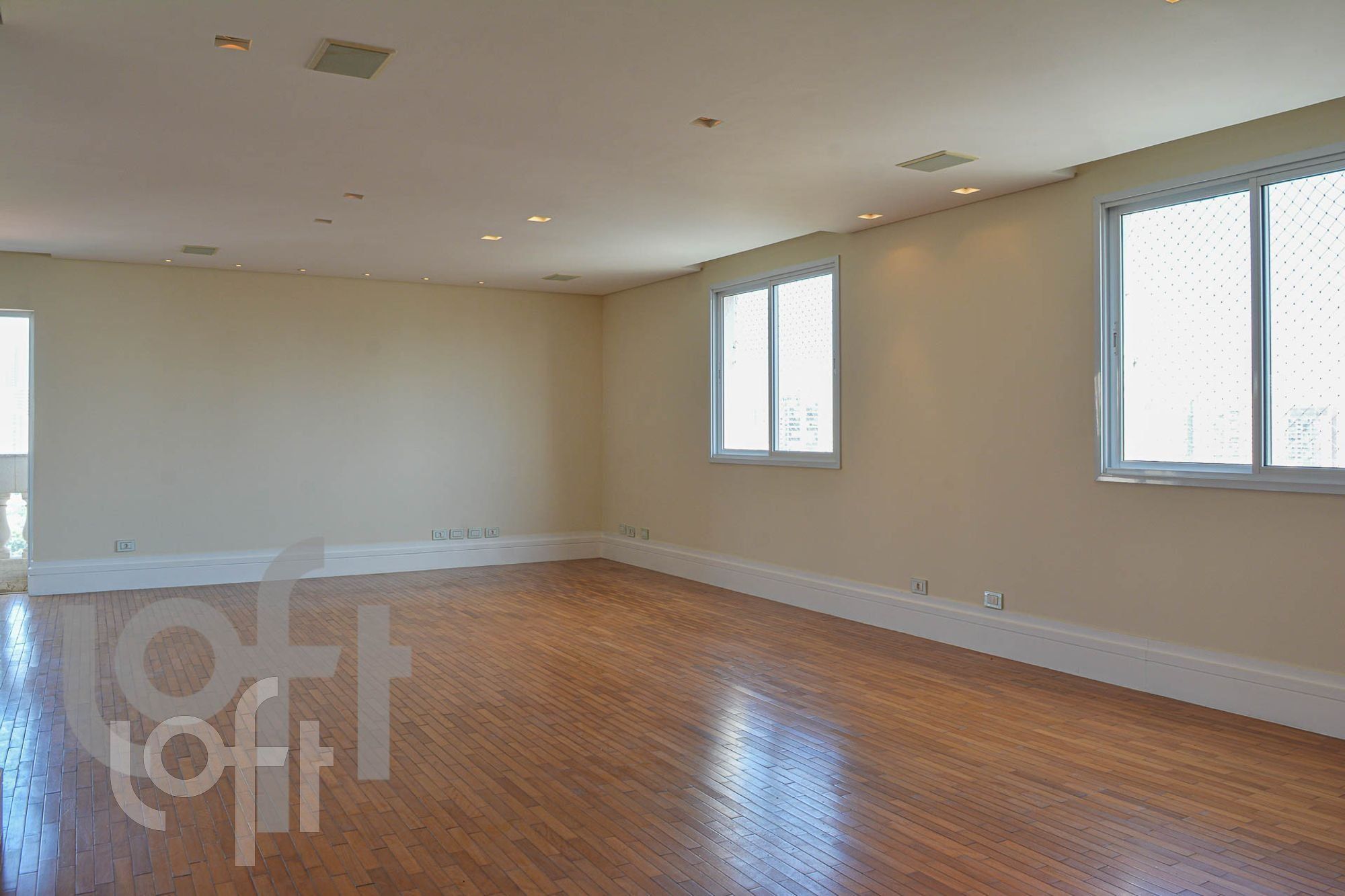 Apartamento à venda com 3 quartos, 200m² - Foto 25
