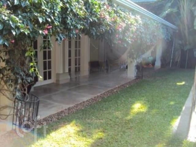 Casa de Condomínio à venda com 4 quartos, 530m² - Foto 2