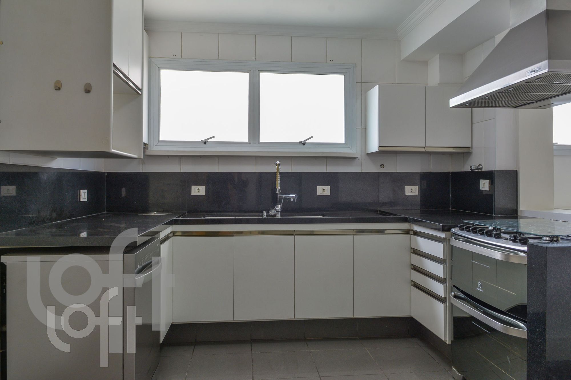 Apartamento à venda com 3 quartos, 200m² - Foto 30