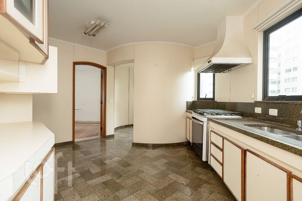 Apartamento à venda com 3 quartos, 184m² - Foto 16
