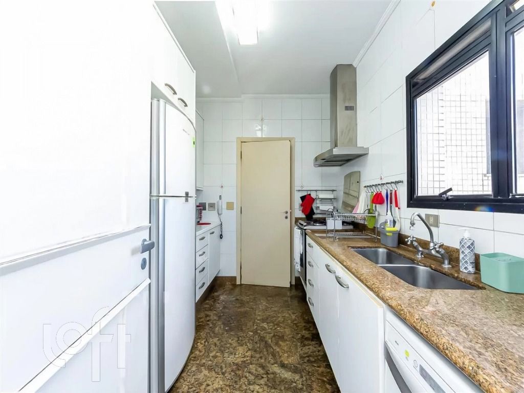 Apartamento à venda com 5 quartos, 360m² - Foto 8