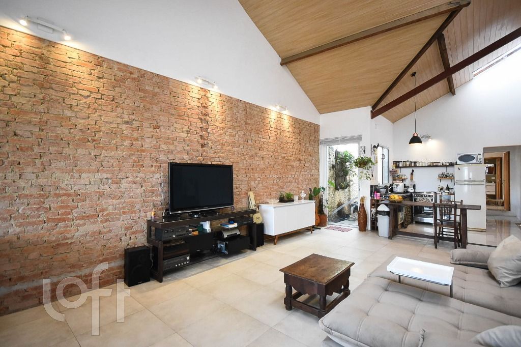 Casa, 1 quarto, 111 m² - Foto 1