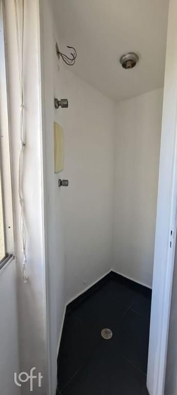 Apartamento à venda com 2 quartos, 70m² - Foto 9