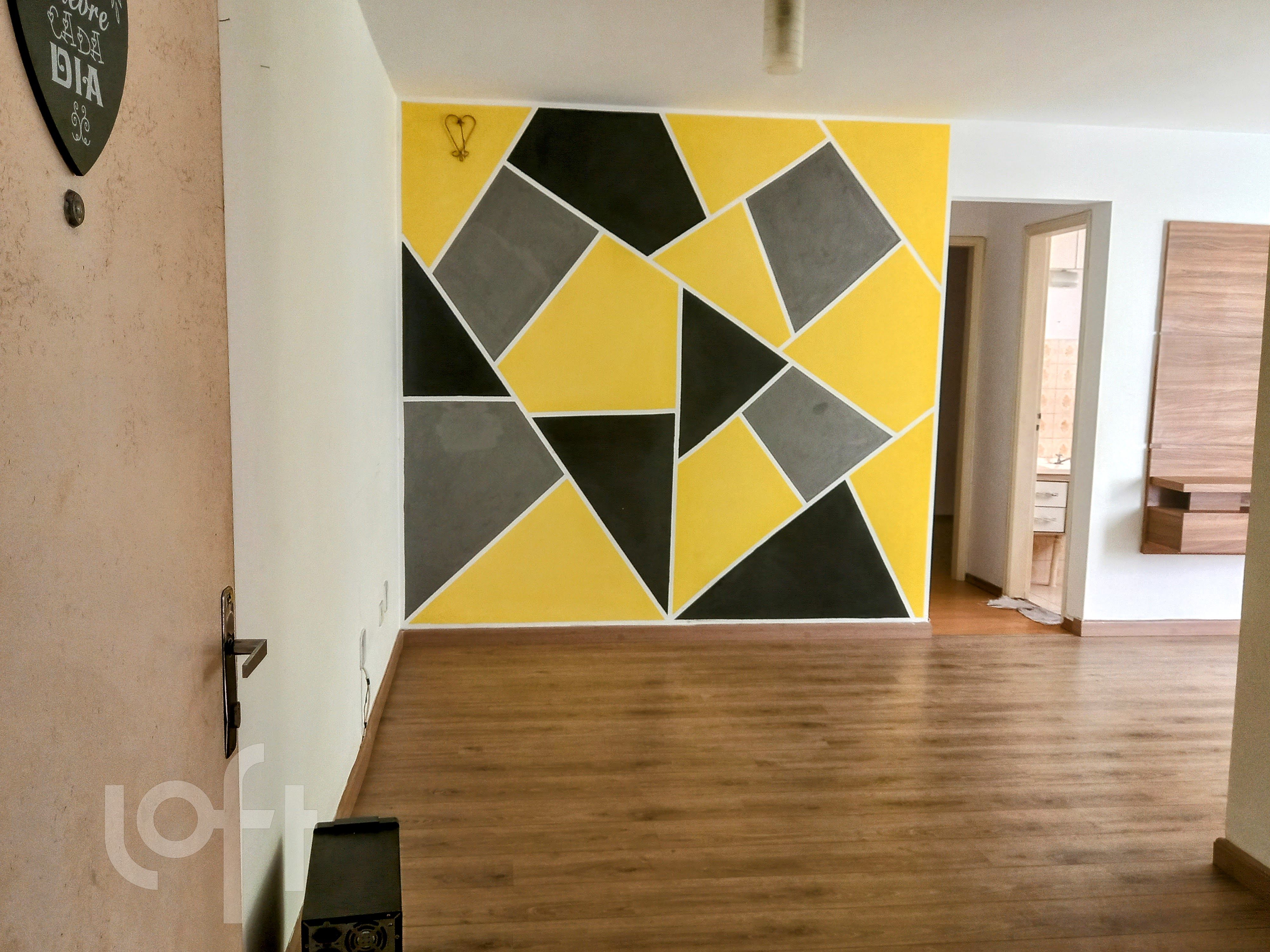 Apartamento à venda com 2 quartos, 75m² - Foto 2