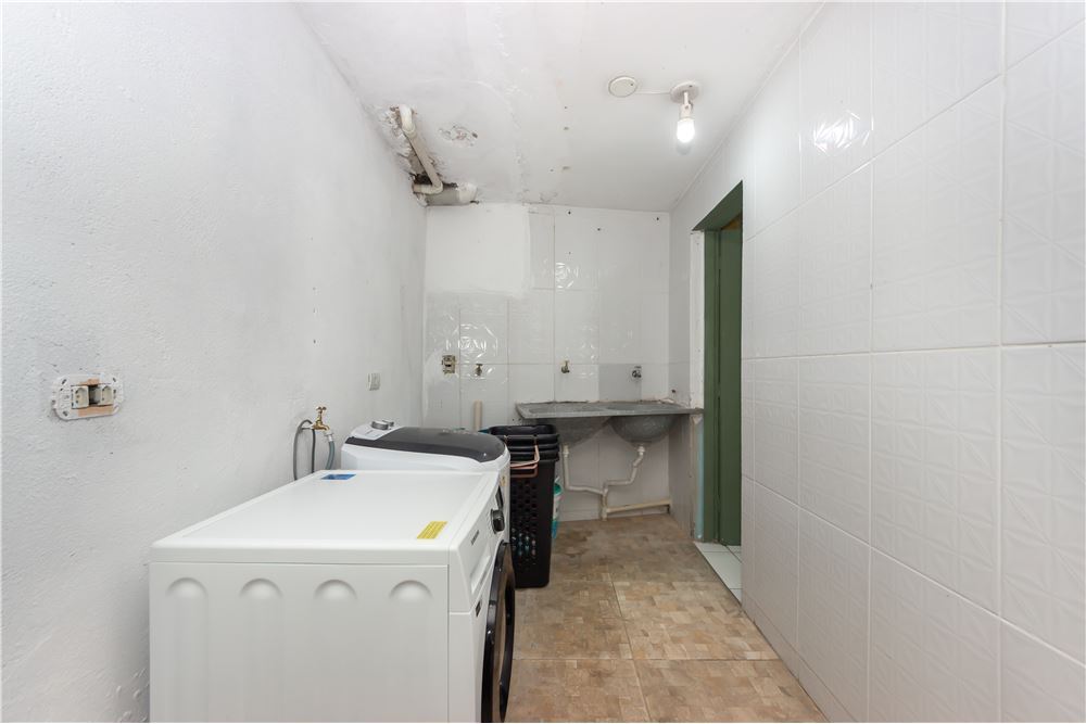 Casa à venda com 2 quartos, 200m² - Foto 22
