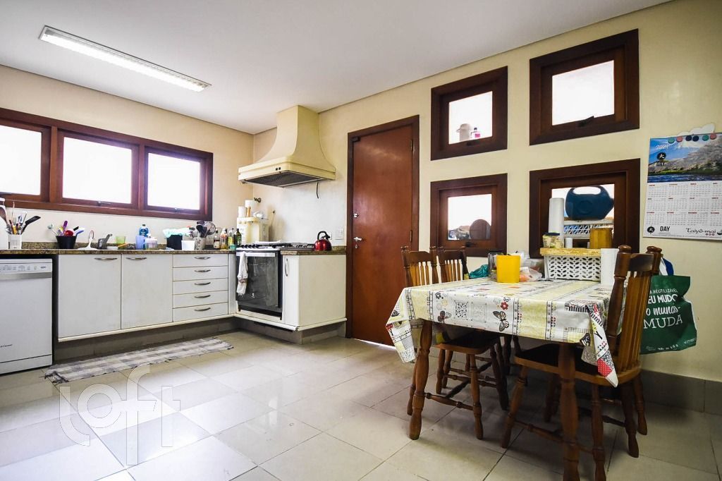 Casa à venda com 4 quartos, 426m² - Foto 27