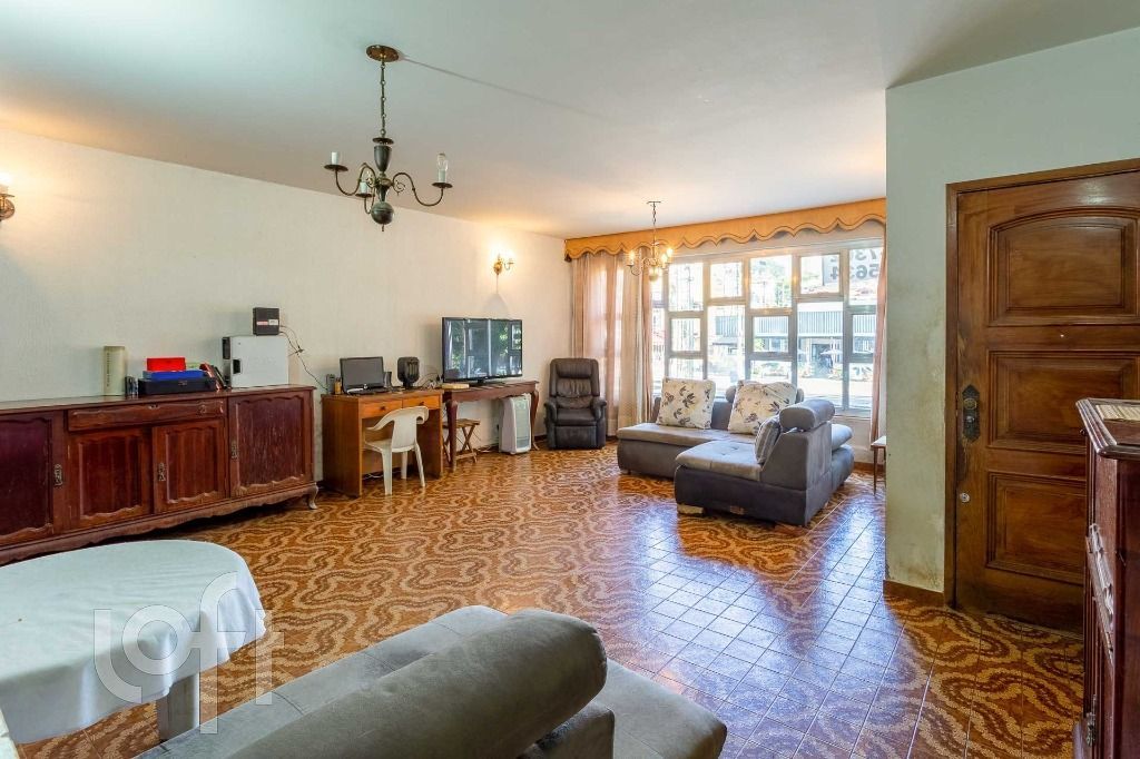 Casa, 3 quartos, 241 m² - Foto 1