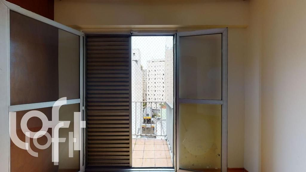 Apartamento à venda com 2 quartos, 64m² - Foto 4