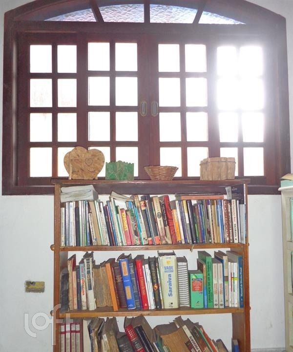 Casa à venda com 3 quartos, 320m² - Foto 3