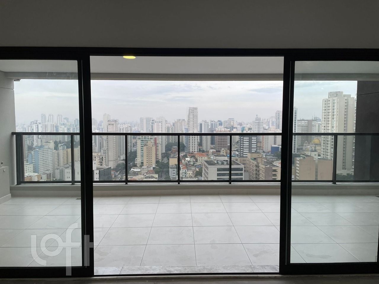 Apartamento à venda com 3 quartos, 159m² - Foto 4