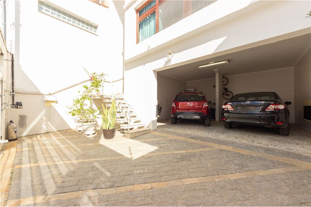 Casa à venda com 3 quartos, 380m² - Foto 14
