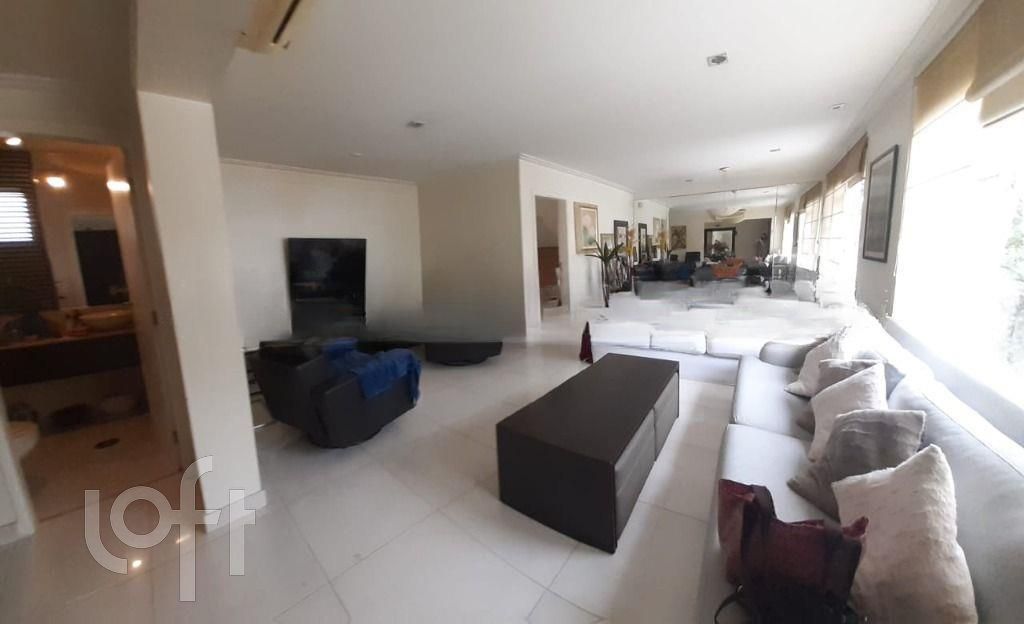 Casa à venda com 5 quartos, 250m² - Foto 1