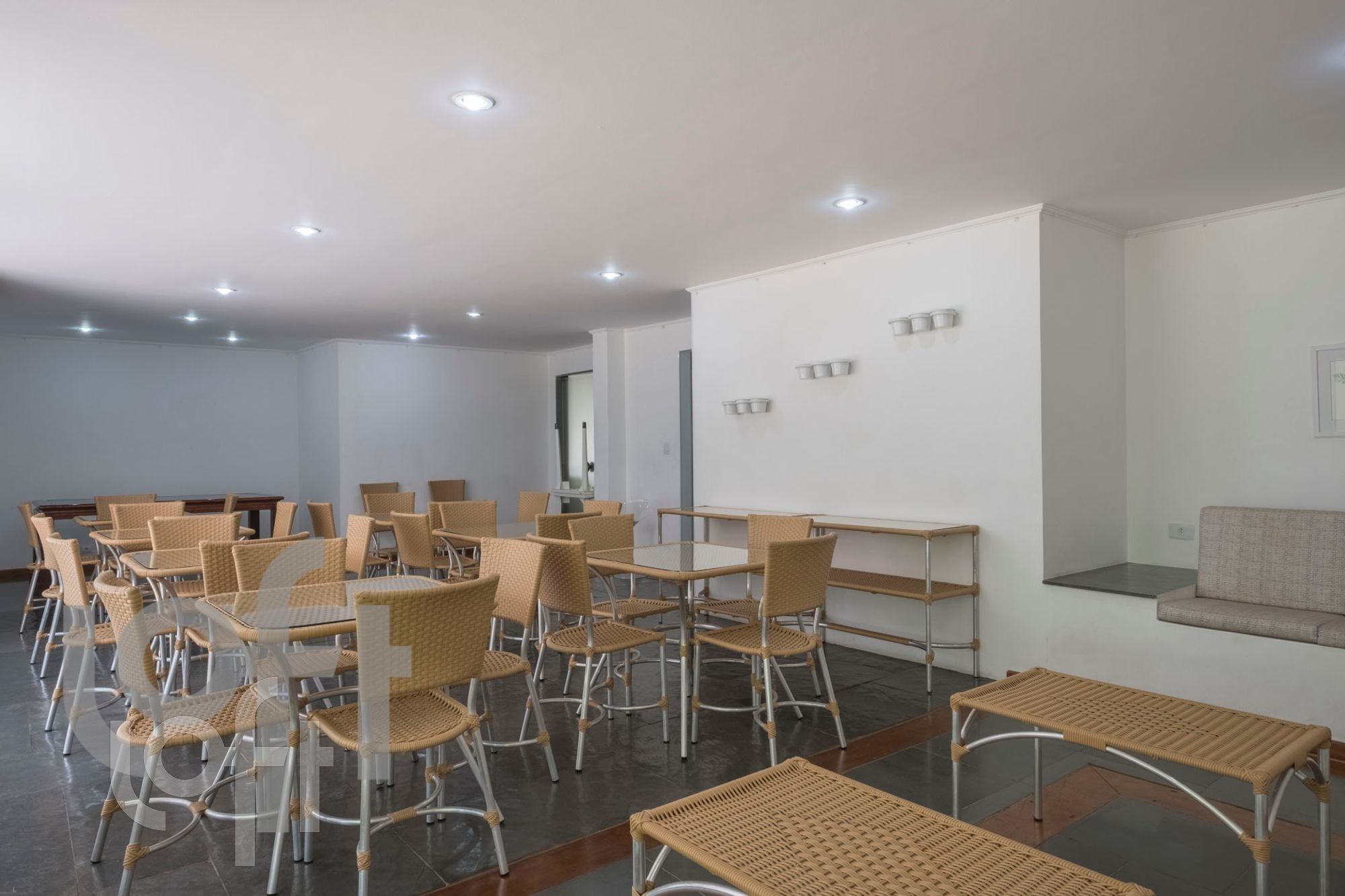 Apartamento à venda com 3 quartos, 99m² - Foto 27