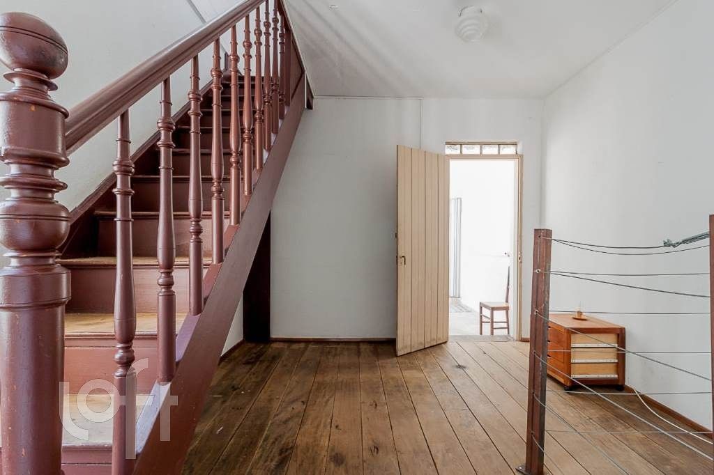 Casa à venda com 4 quartos, 216m² - Foto 6