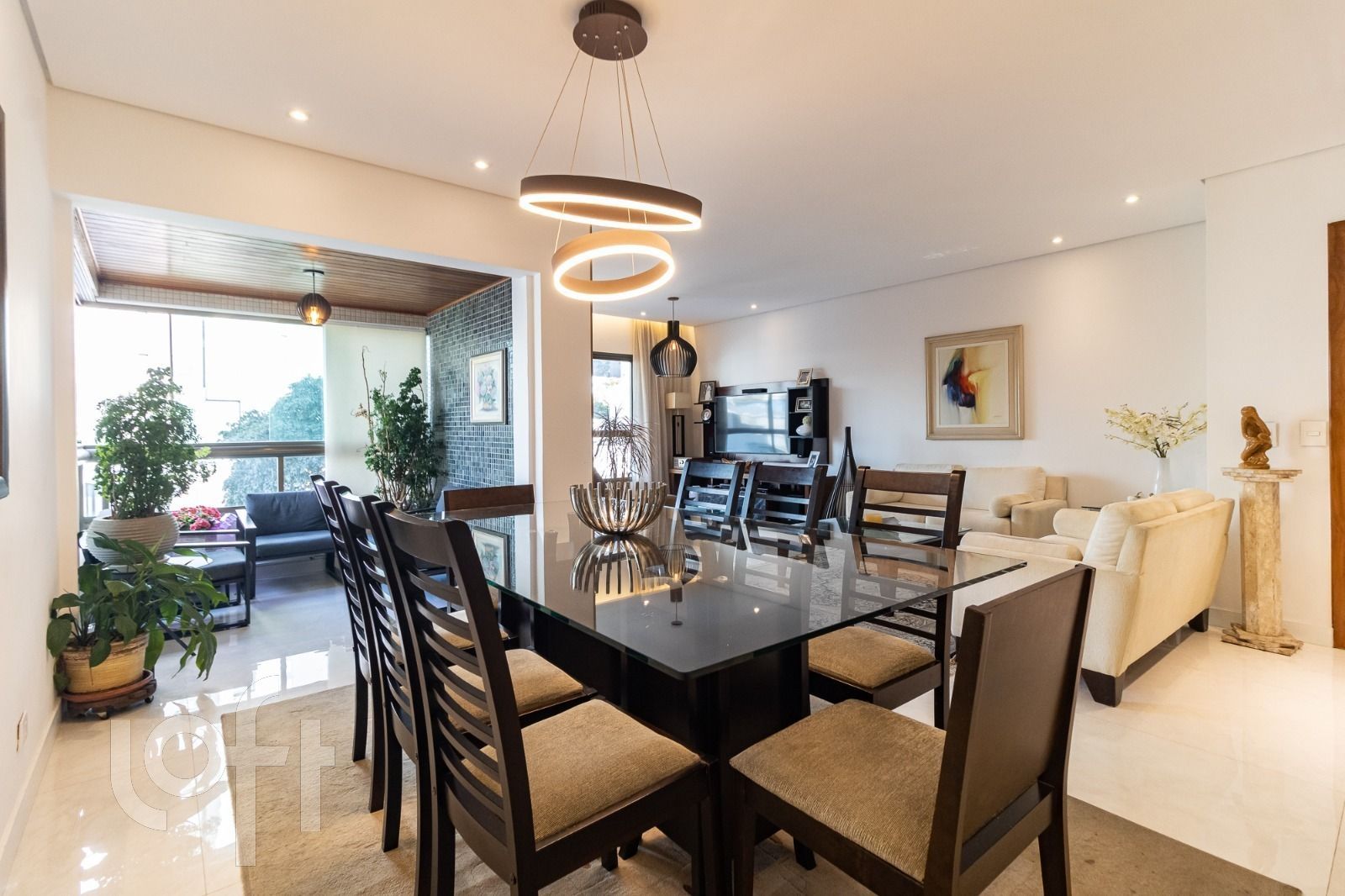 Apartamento à venda com 3 quartos, 140m² - Foto 1