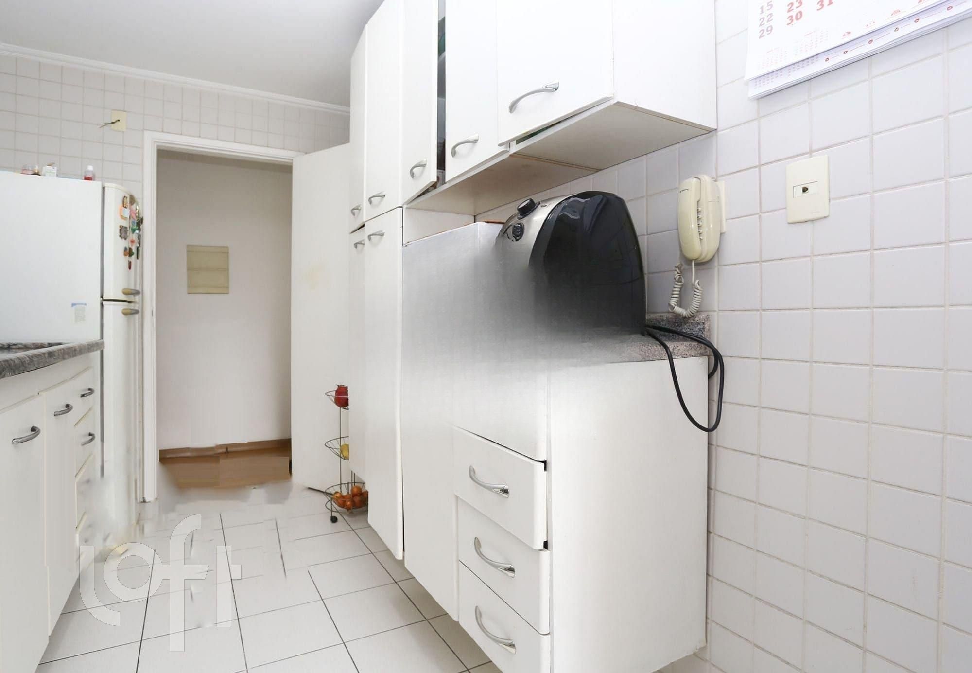 Apartamento à venda com 3 quartos, 82m² - Foto 11