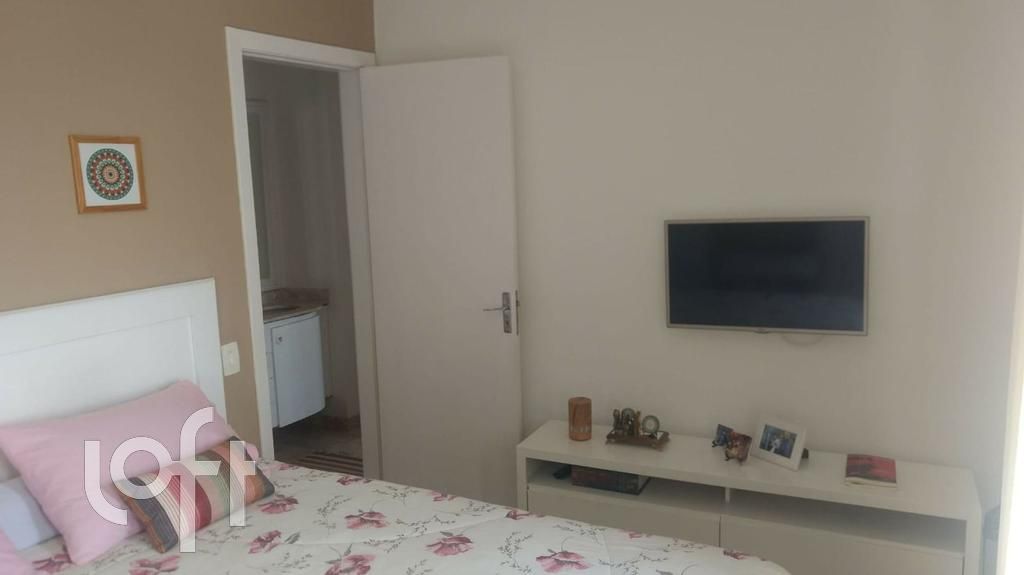 Apartamento à venda com 2 quartos, 64m² - Foto 42