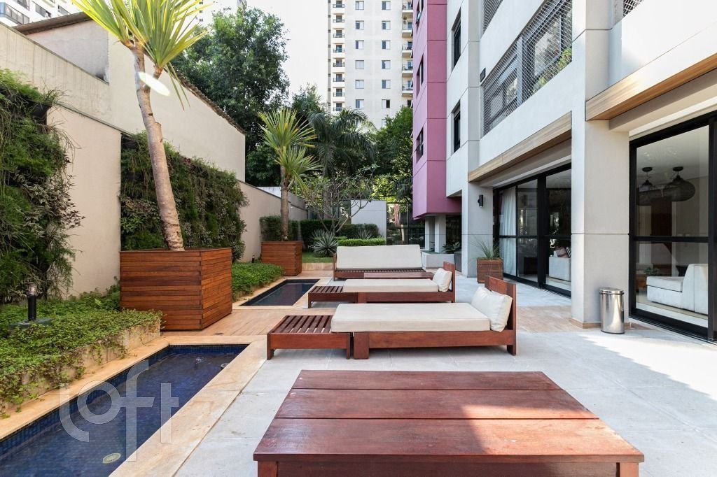 Apartamento à venda com 2 quartos, 70m² - Foto 12