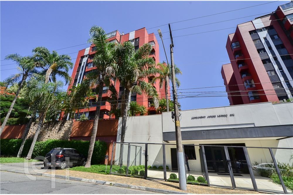 Apartamento à venda com 3 quartos, 108m² - Foto 4