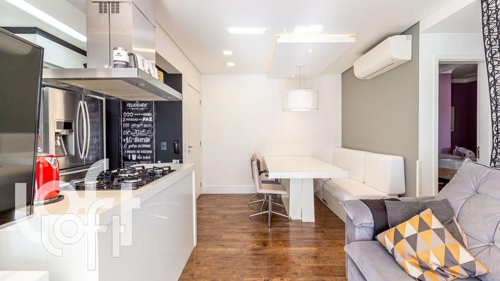 Apartamento à venda com 2 quartos, 76m² - Foto 10