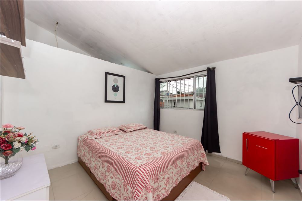 Casa à venda com 2 quartos, 200m² - Foto 10