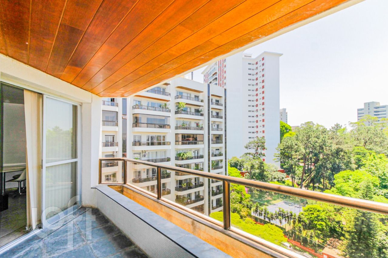 Apartamento à venda com 3 quartos, 188m² - Foto 10