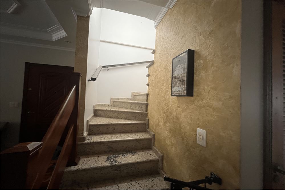 Casa à venda com 4 quartos, 250m² - Foto 9