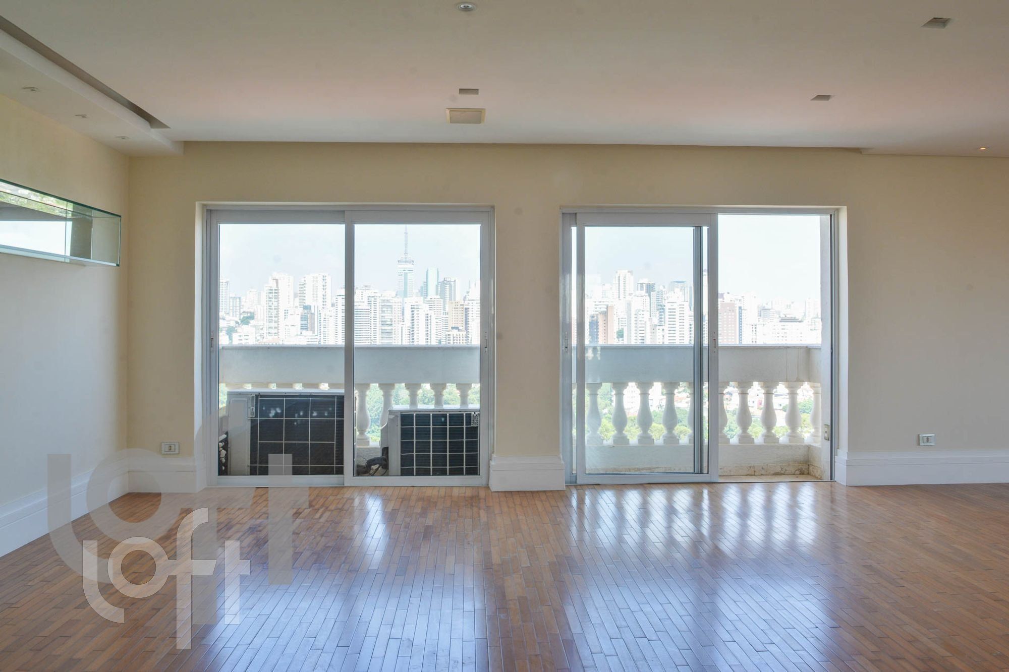 Apartamento à venda com 3 quartos, 200m² - Foto 18