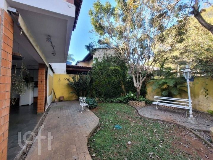 Casa à venda com 3 quartos, 160m² - Foto 3
