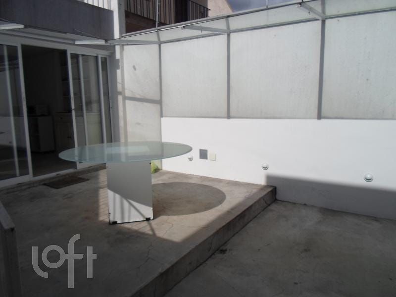 Casa à venda com 2 quartos, 240m² - Foto 4