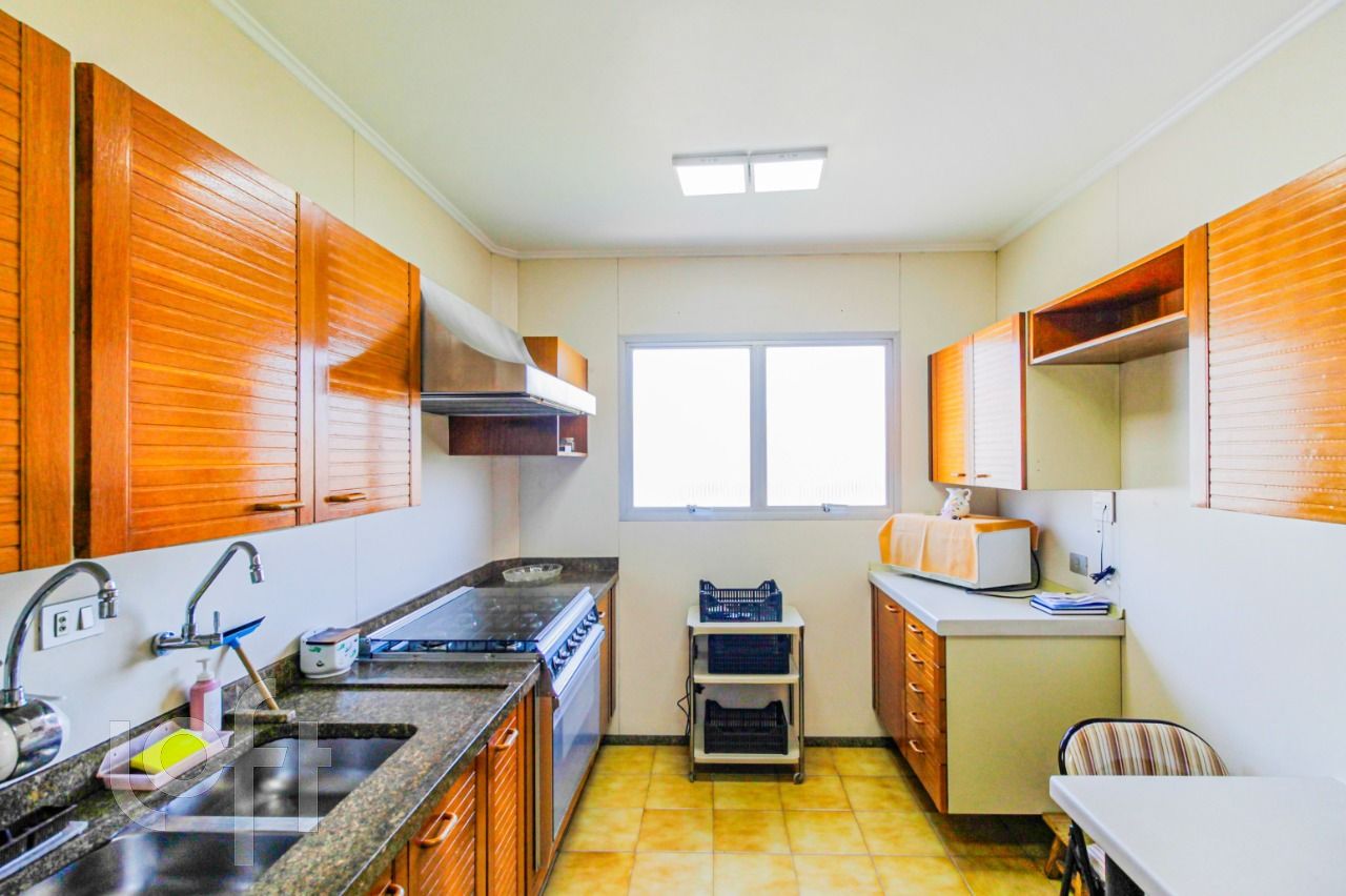 Apartamento à venda com 3 quartos, 188m² - Foto 44