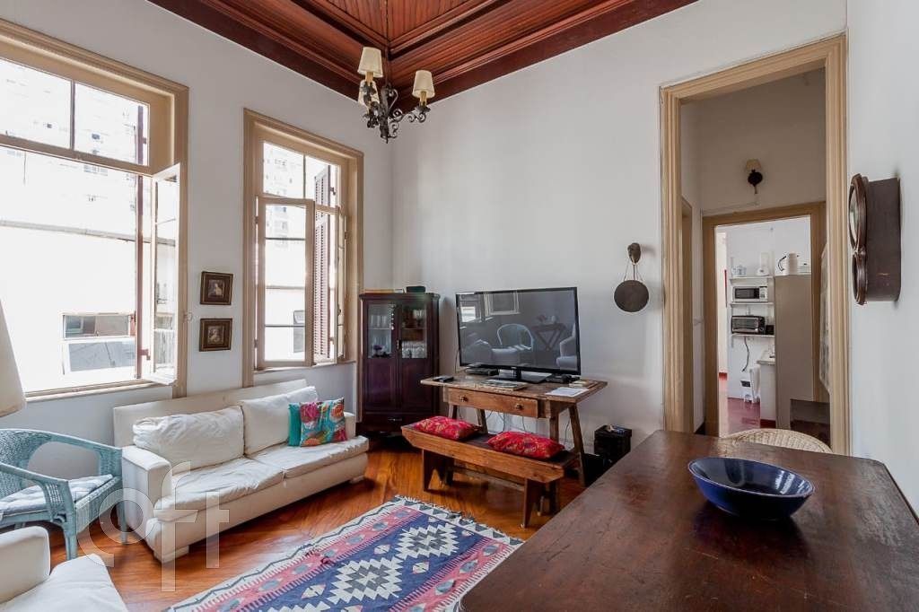 Casa à venda com 4 quartos, 216m² - Foto 3