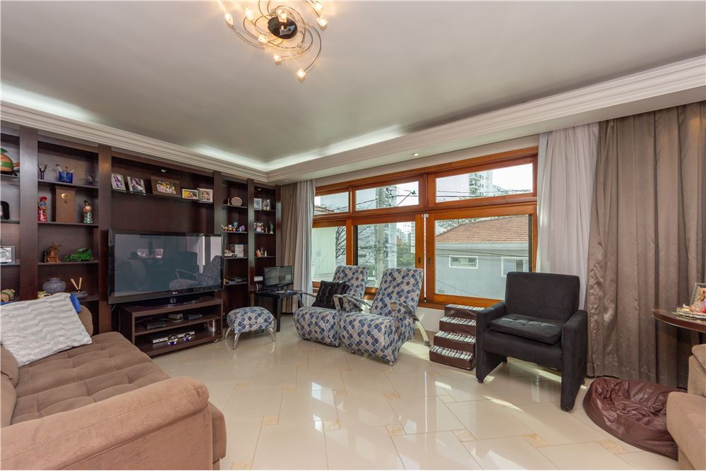 Casa à venda com 3 quartos, 380m² - Foto 11