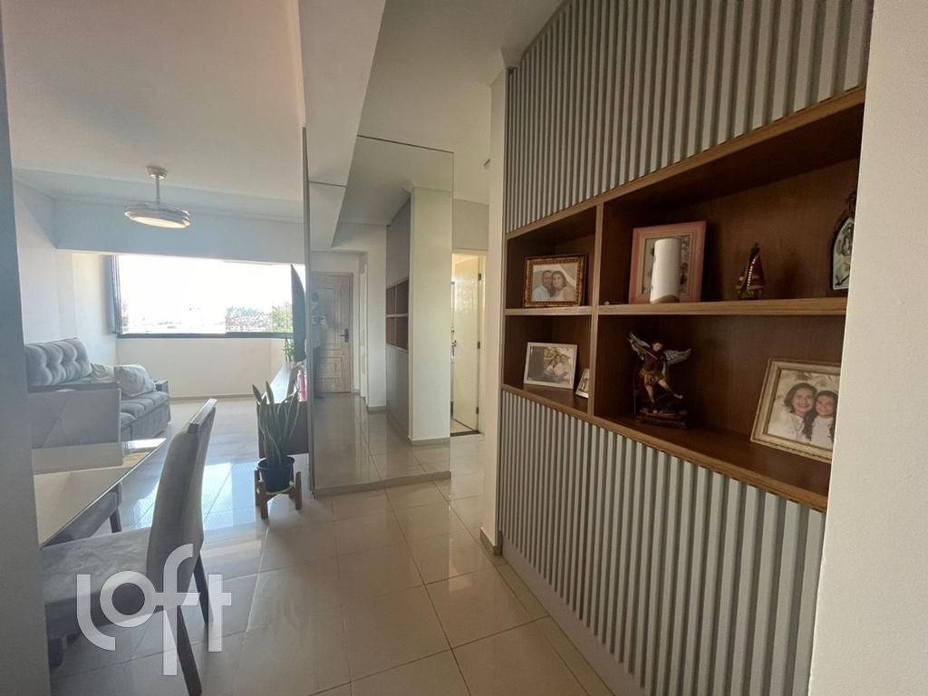 Apartamento à venda com 2 quartos, 63m² - Foto 3