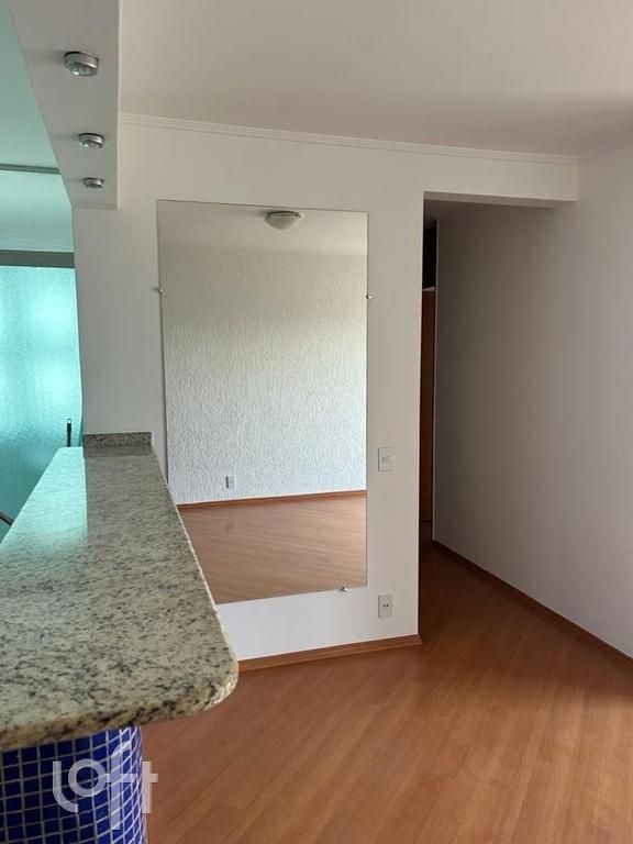Apartamento à venda com 2 quartos, 57m² - Foto 2