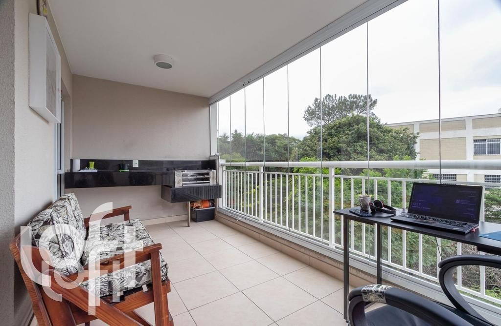 Apartamento à venda com 3 quartos, 110m² - Foto 11