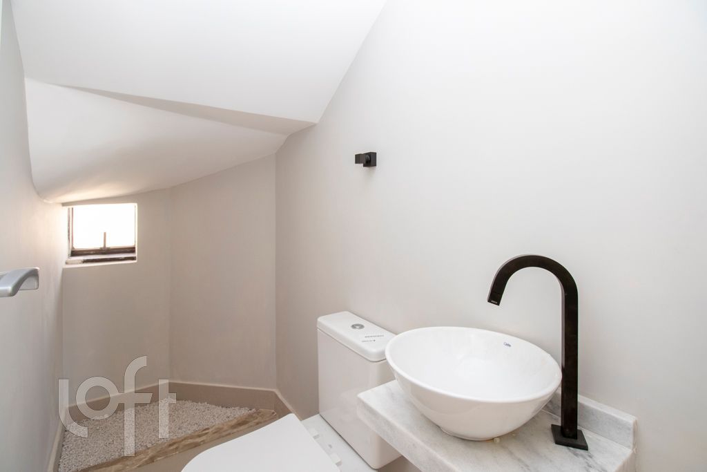 Apartamento à venda com 4 quartos, 230m² - Foto 7
