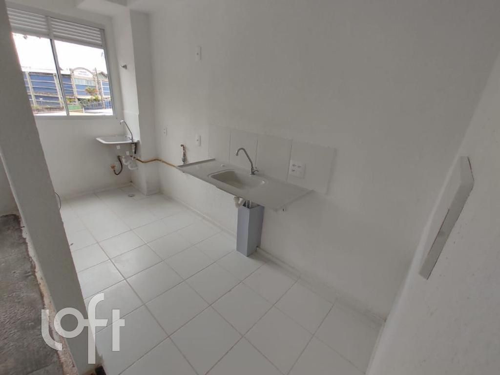 Apartamento à venda com 2 quartos, 40m² - Foto 4