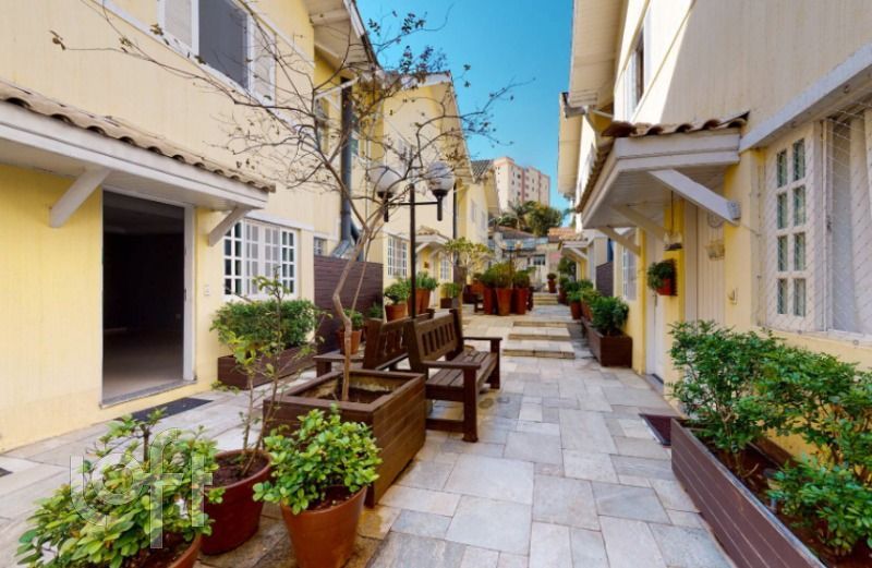 Casa à venda com 3 quartos, 155m² - Foto 2