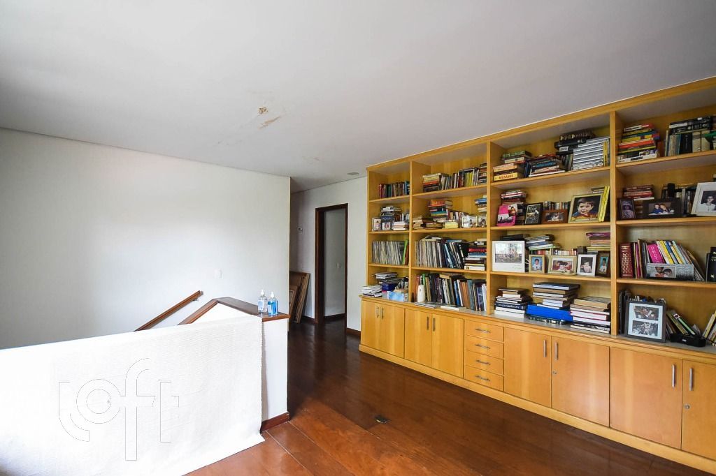 Casa à venda com 4 quartos, 426m² - Foto 15