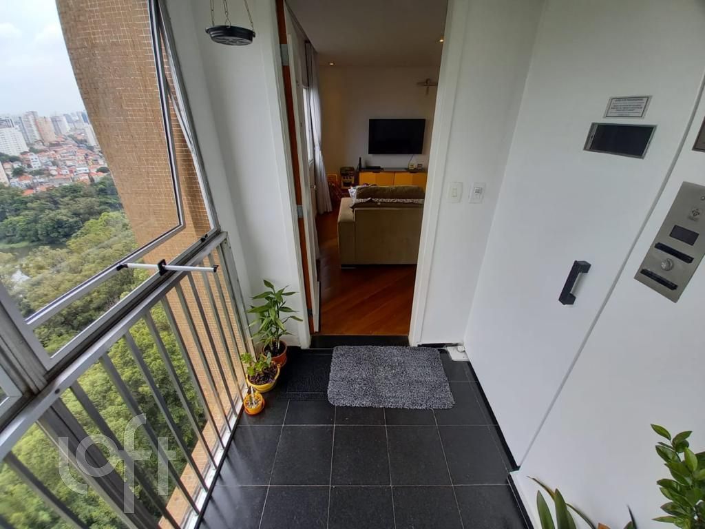 Apartamento à venda com 3 quartos, 95m² - Foto 22
