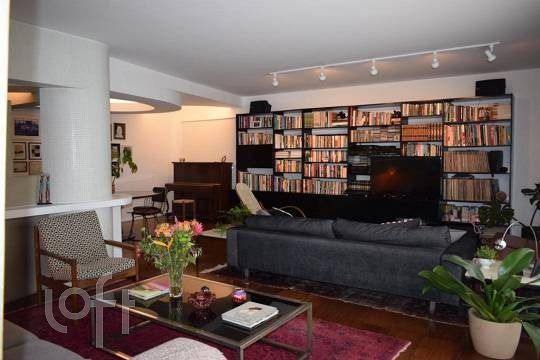 Apartamento à venda com 4 quartos, 195m² - Foto 11
