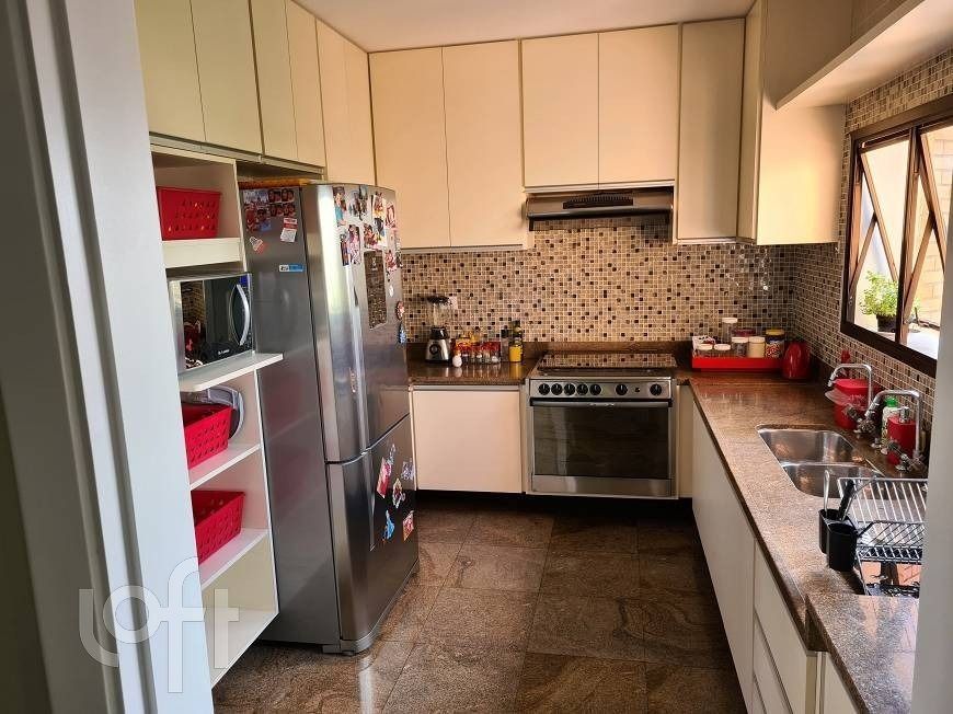 Apartamento à venda com 4 quartos, 215m² - Foto 18