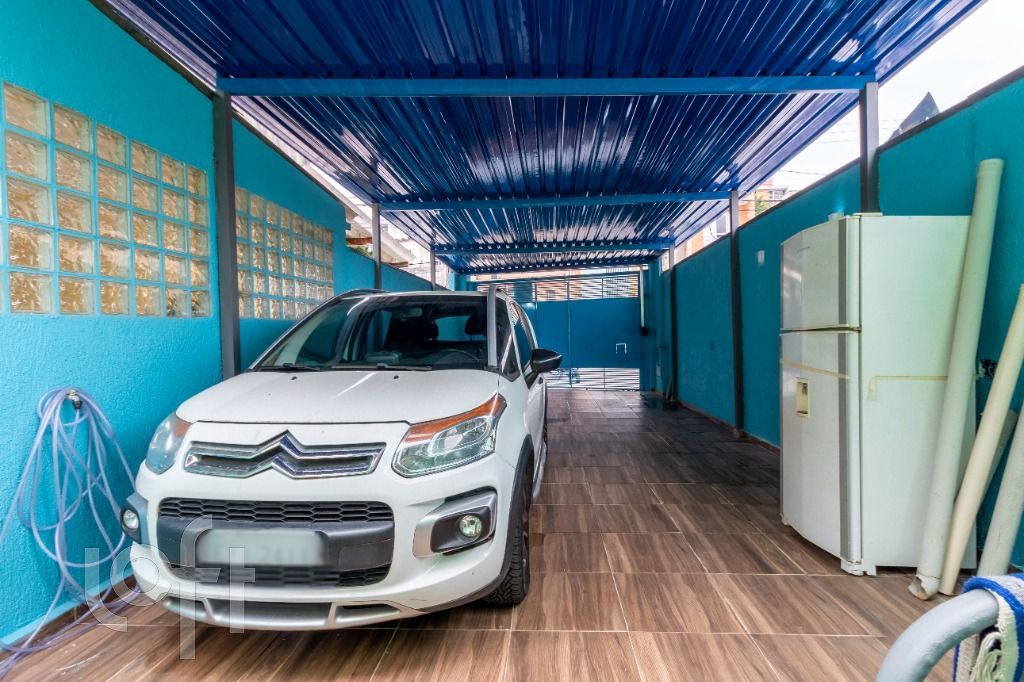 Casa à venda com 4 quartos, 177m² - Foto 2
