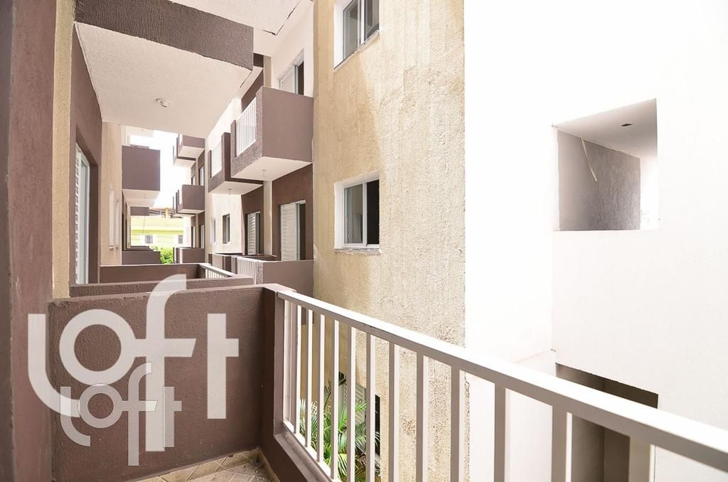 Apartamento à venda com 2 quartos, 45m² - Foto 2