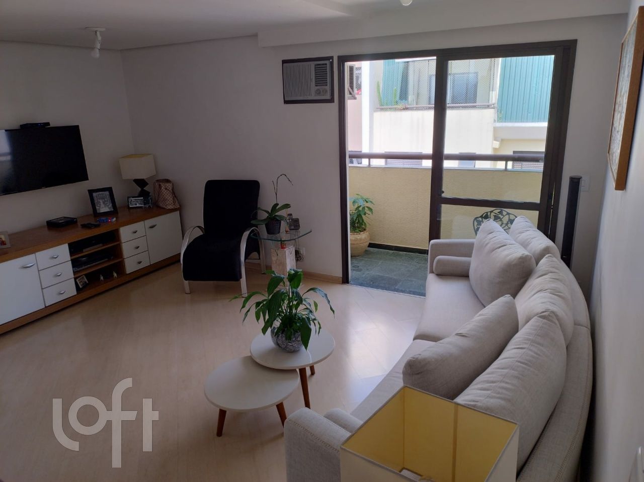 Apartamento à venda com 3 quartos, 110m² - Foto 2